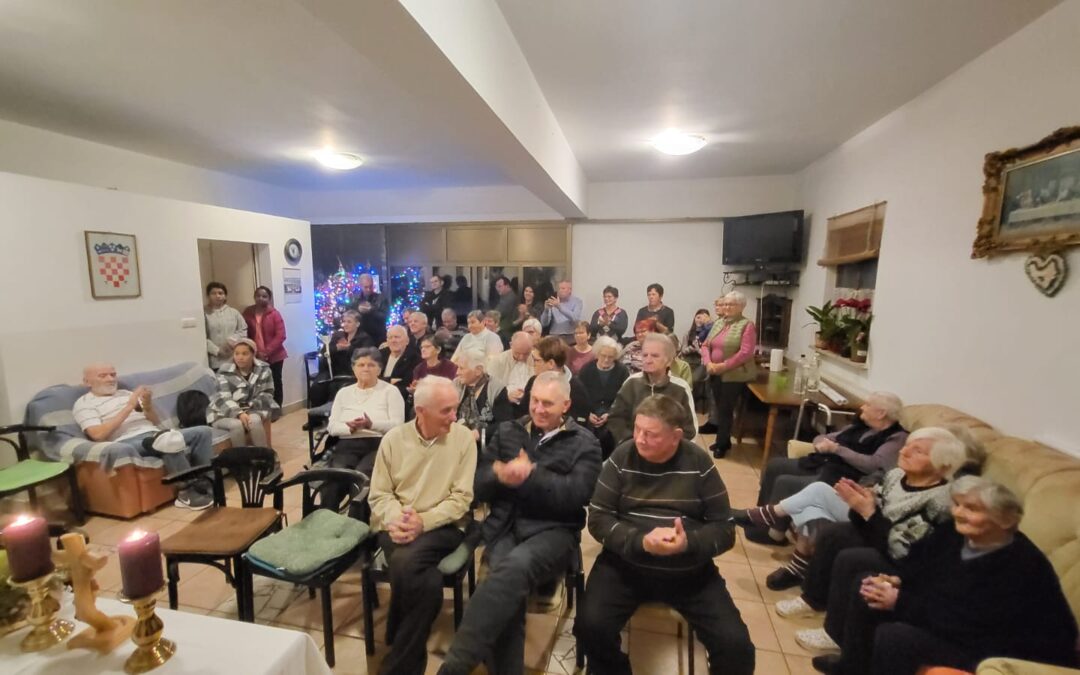 Štićenike Homelanda u Gornjem Koncovčaku posjetili Župnik, načelnik Općine