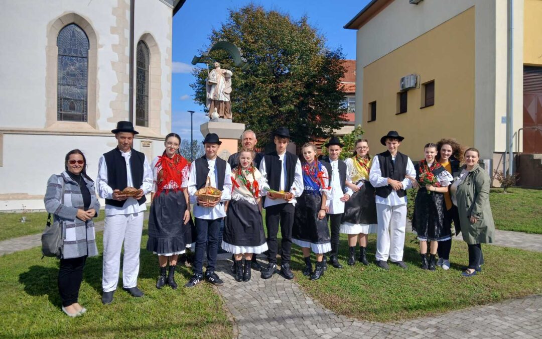 Župno klečanje i zahvala za Božja dobročinstva