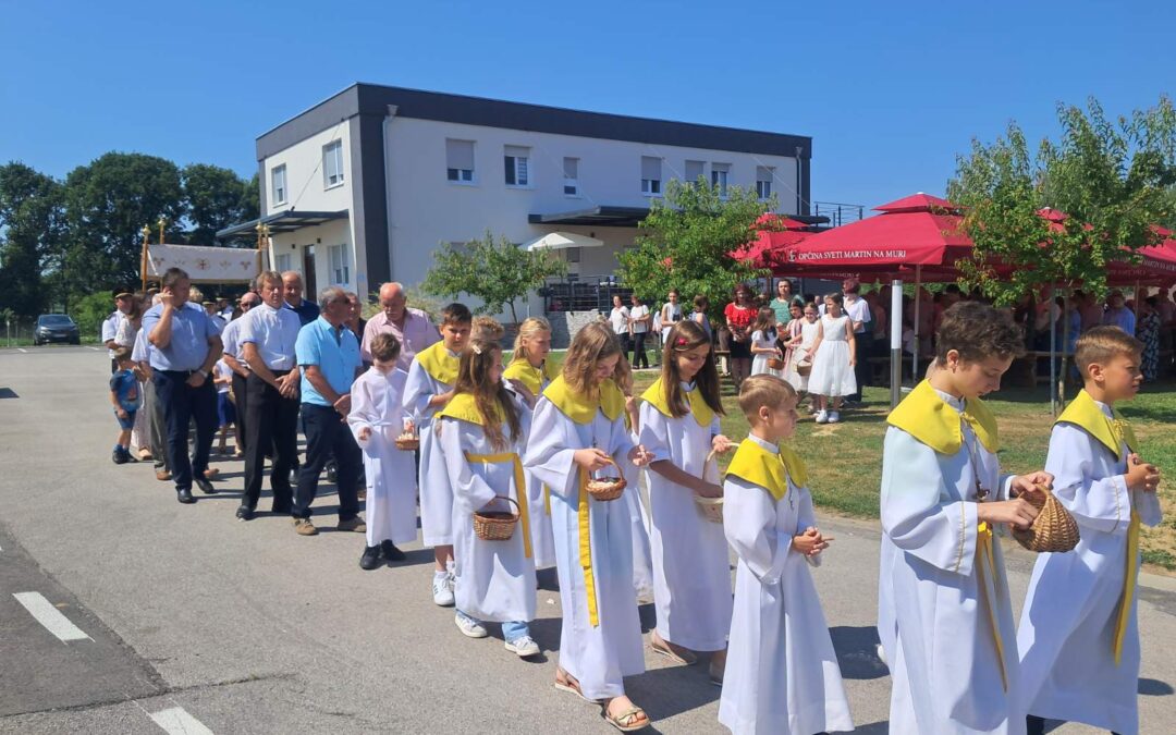 Proslavljeno Tijelovo u župnom dvoru