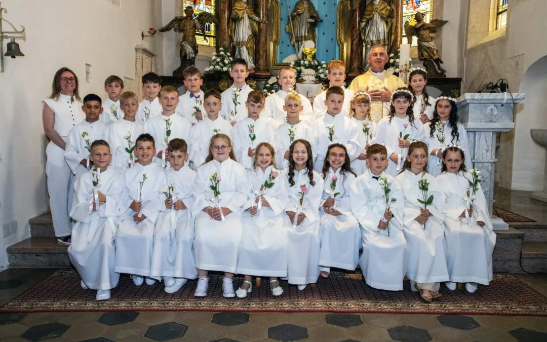 Svečano proslavljena Prva sveta pričest u Župi svetog Martina biskupa